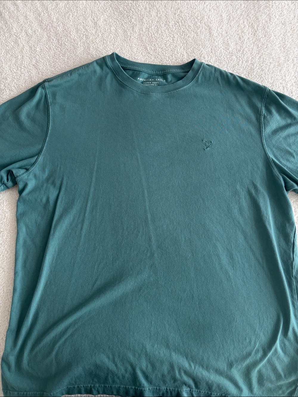 American Eagle Men's Green Crew Neck Tee